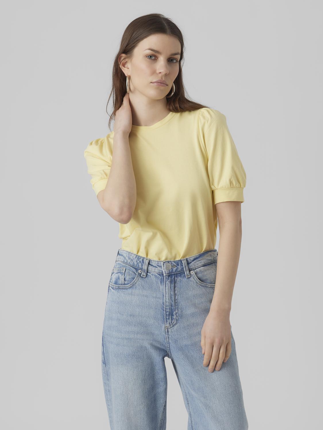 model_shot-front