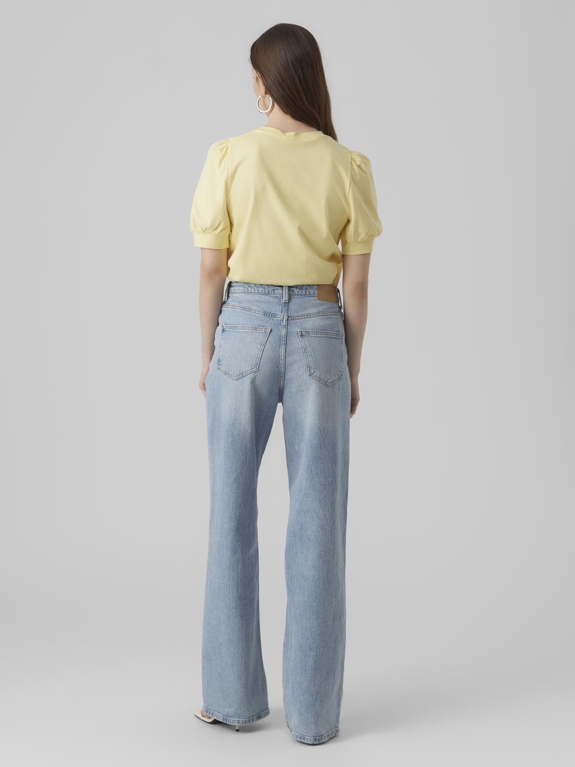 model_shot-back