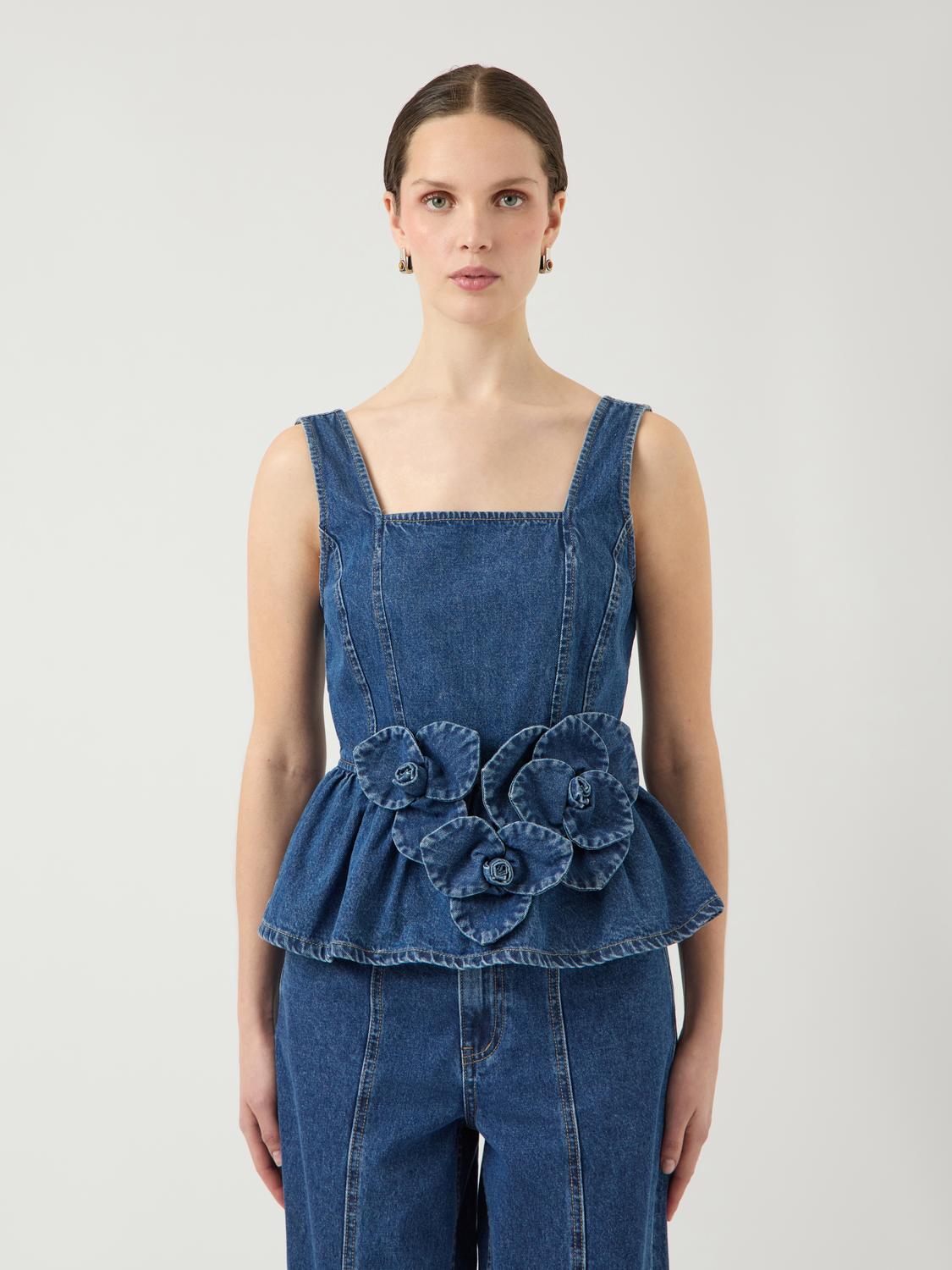 model_shot-front