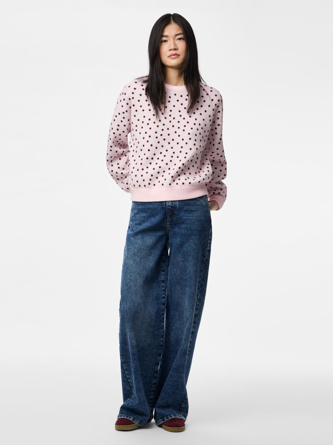 model_shot-front_full