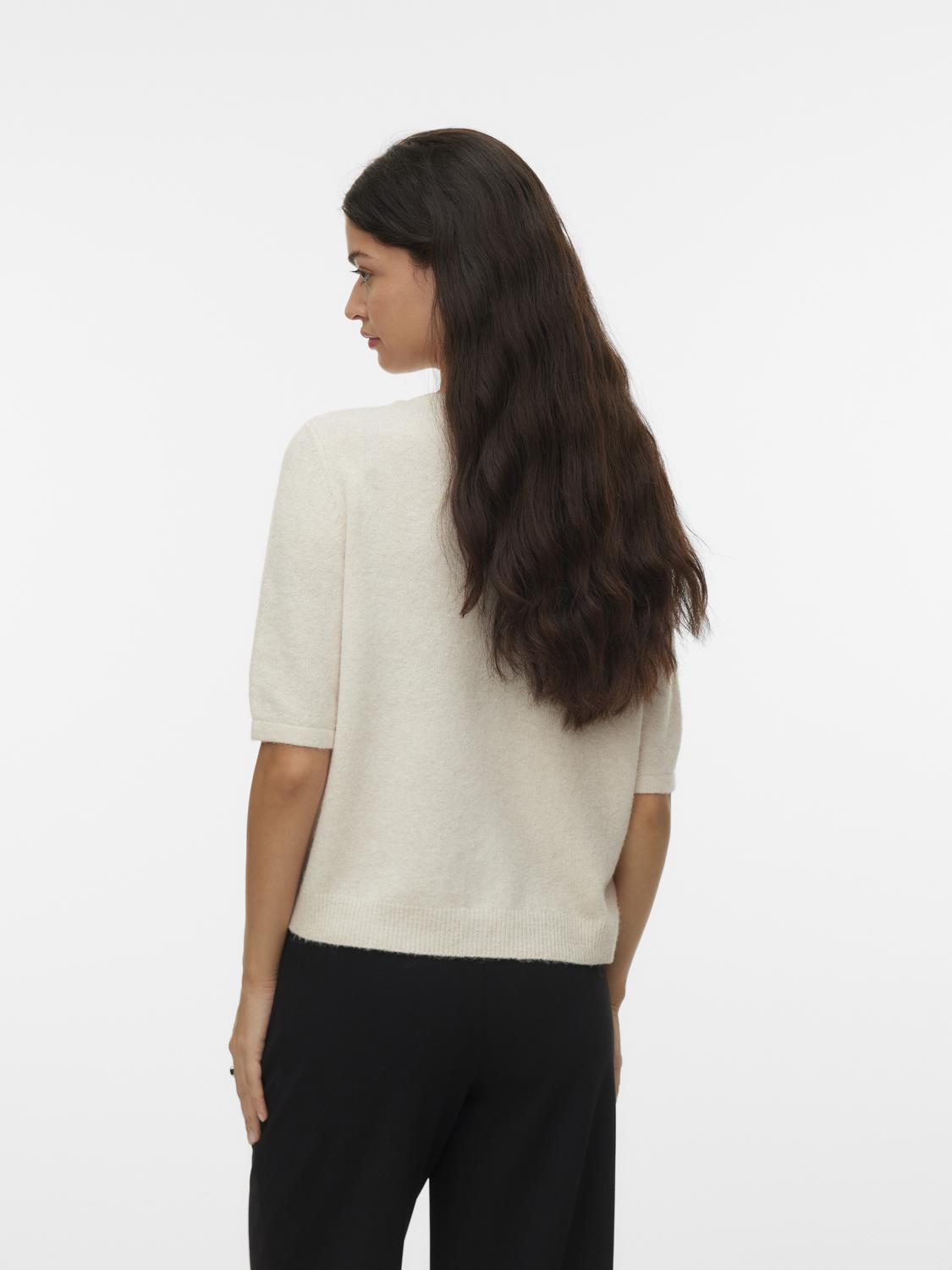 model_shot-back