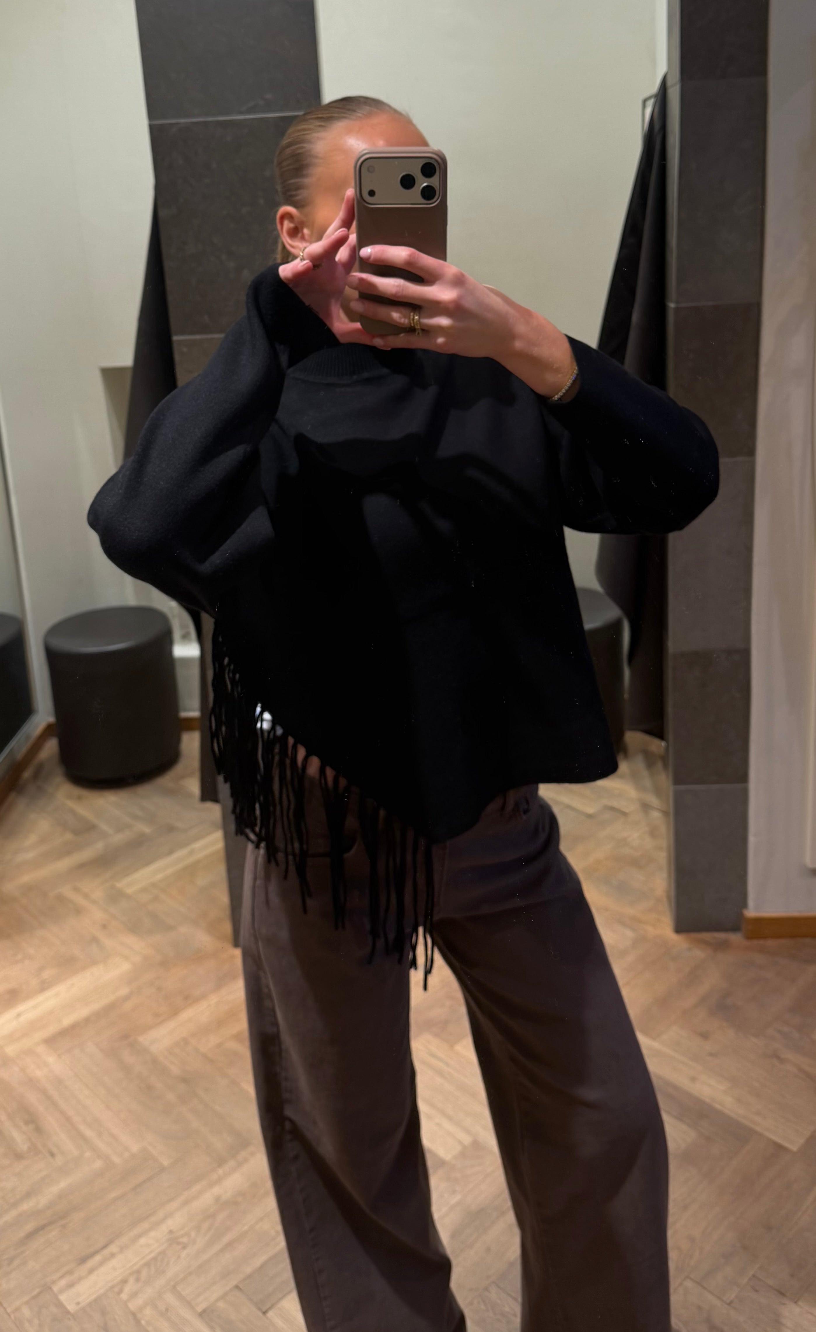VMMAGPIE Pullover - Black