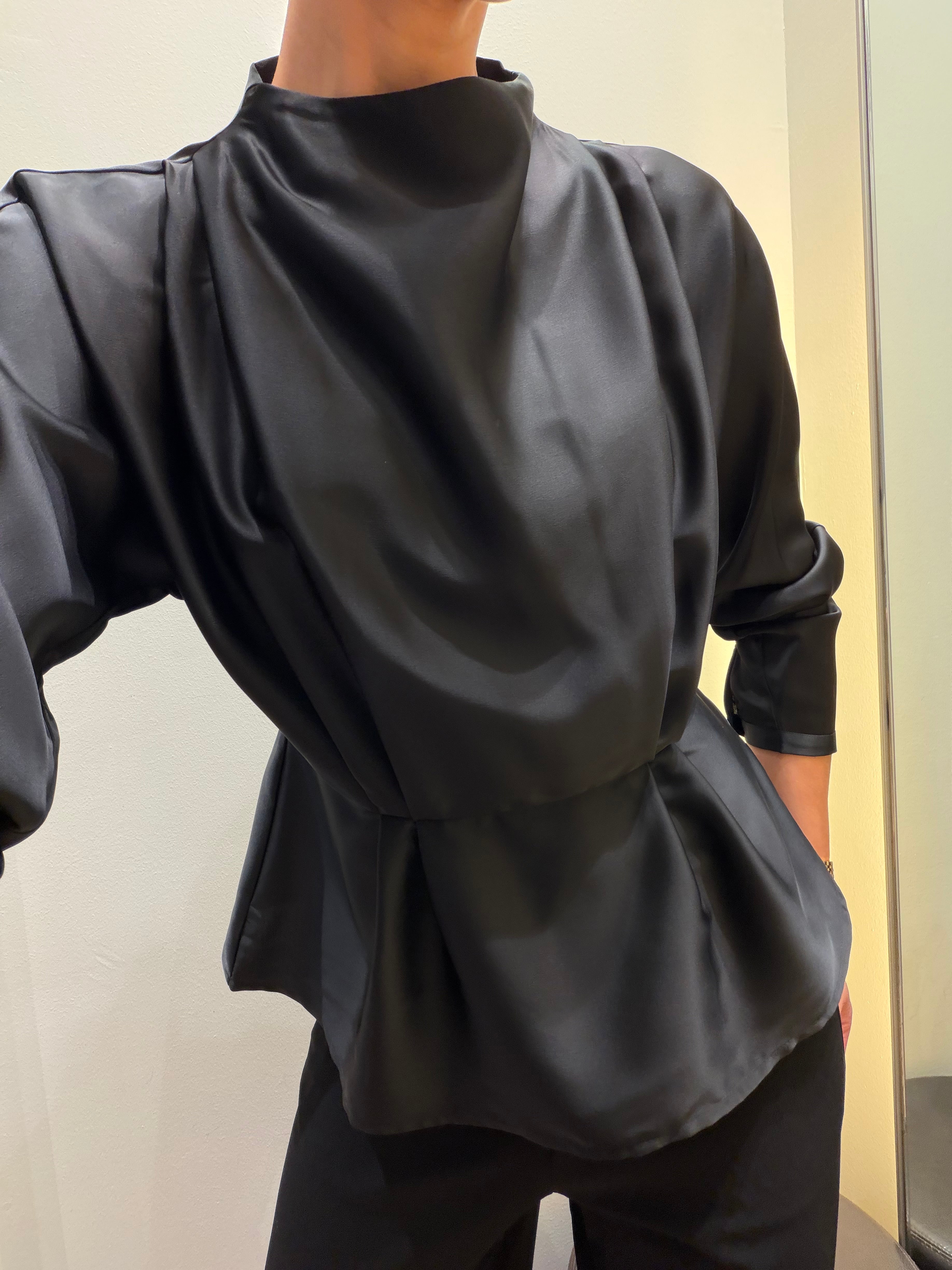 YASPELLA Top - Black