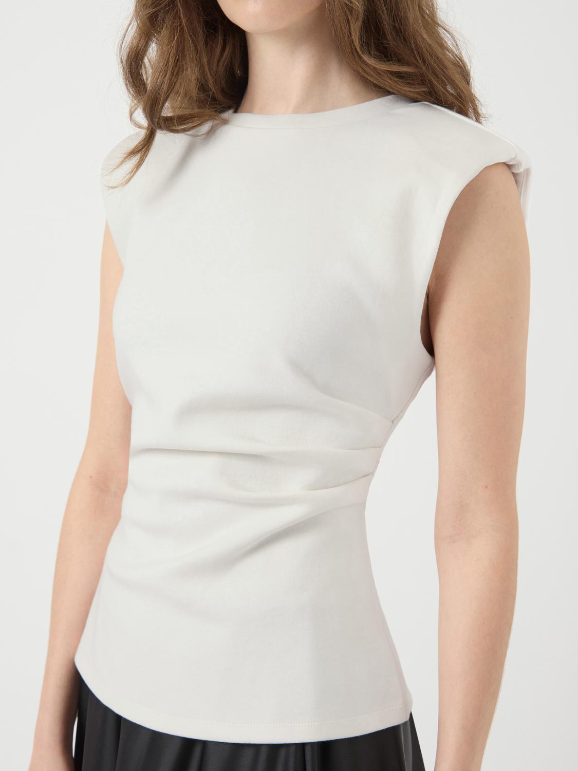 model_shot-detail