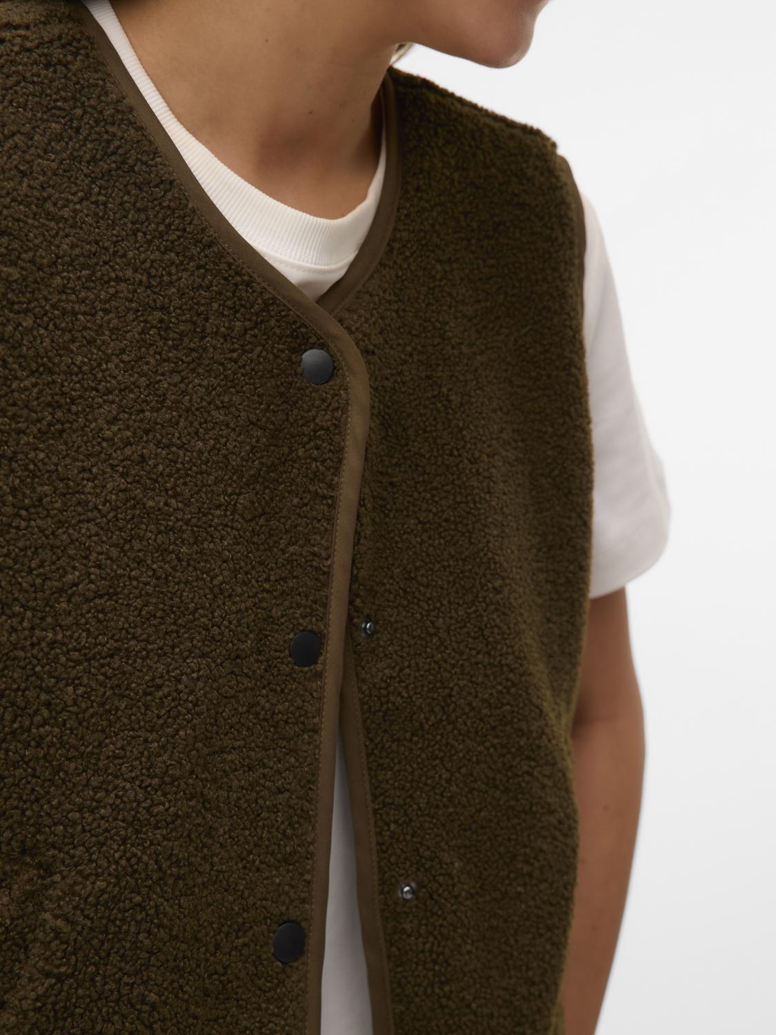 model_shot-detail