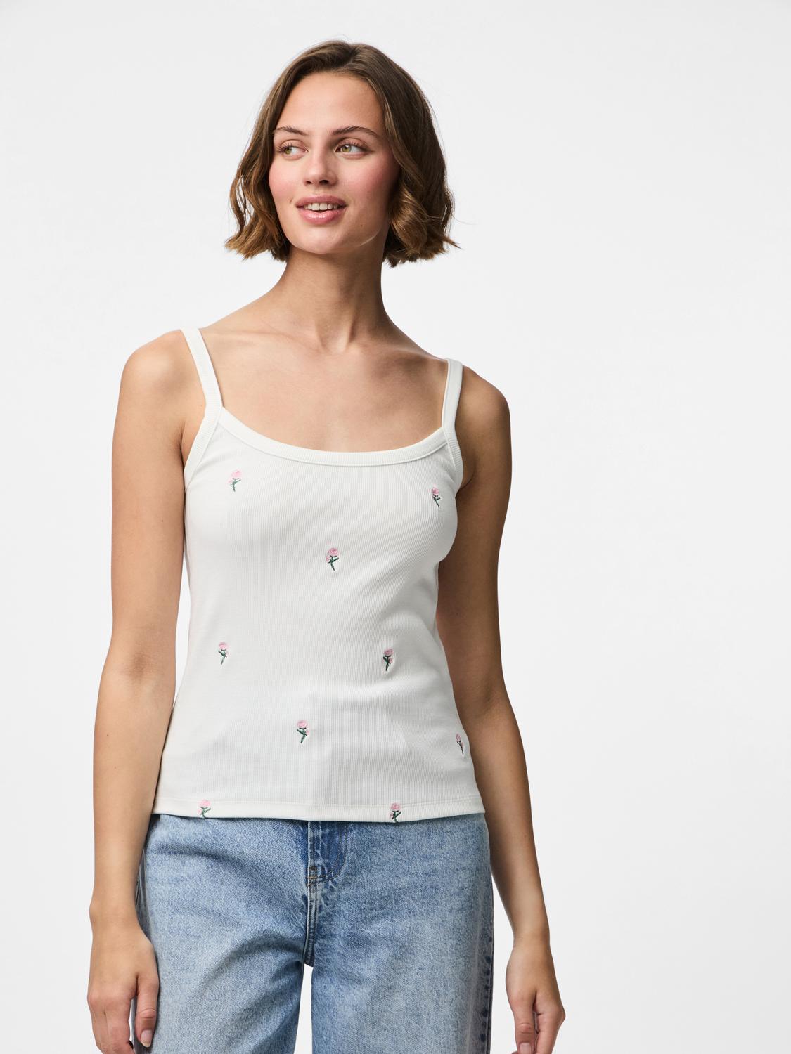 model_shot-front