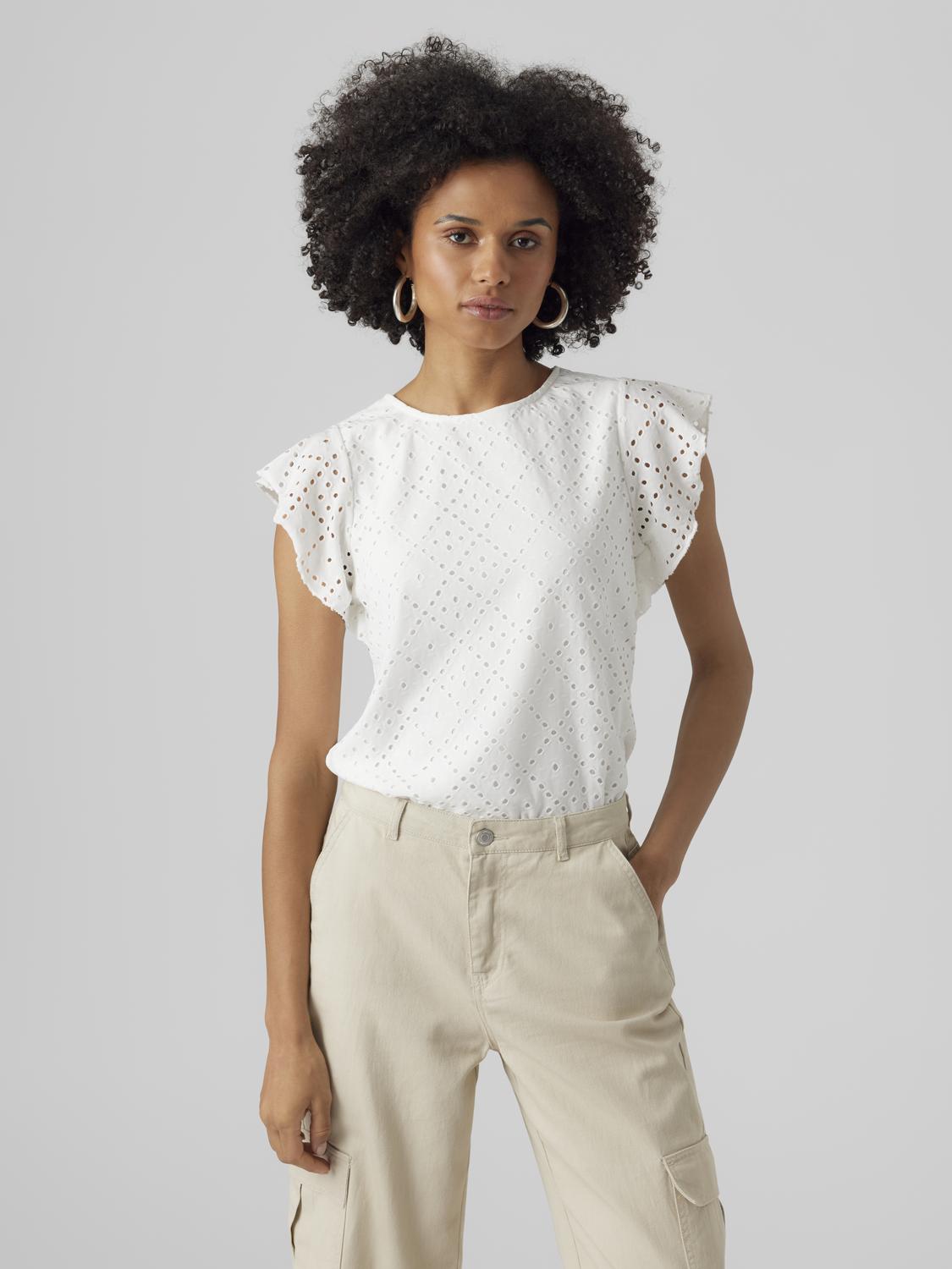model_shot-front