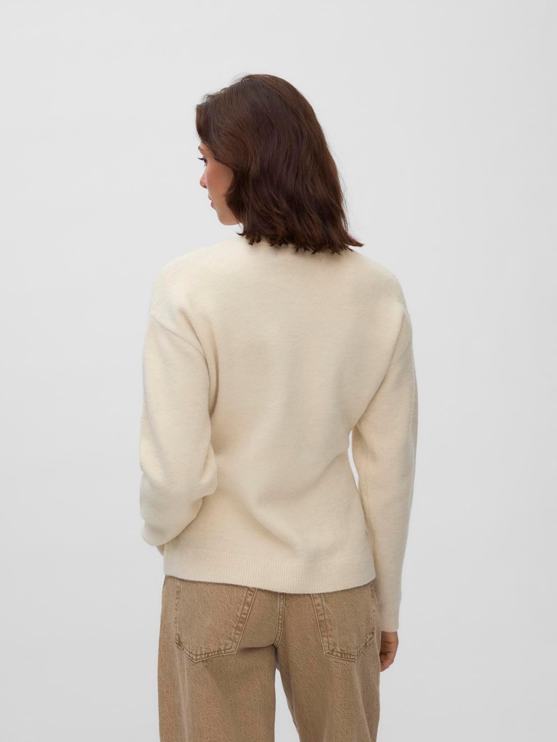 model_shot-back