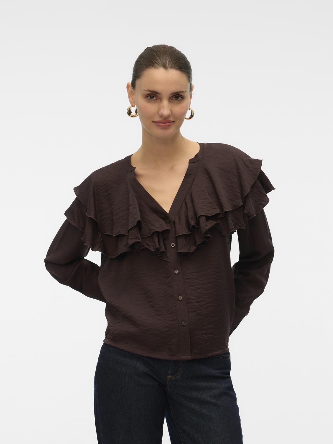 model_shot-front