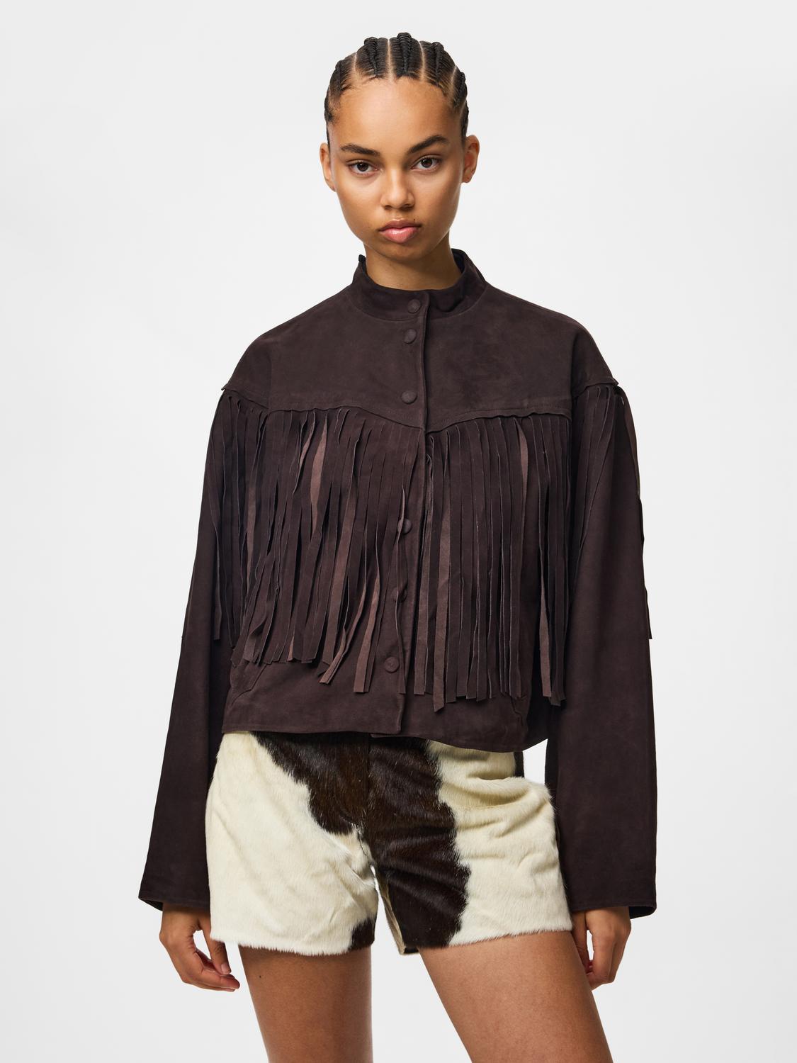 model_shot-front