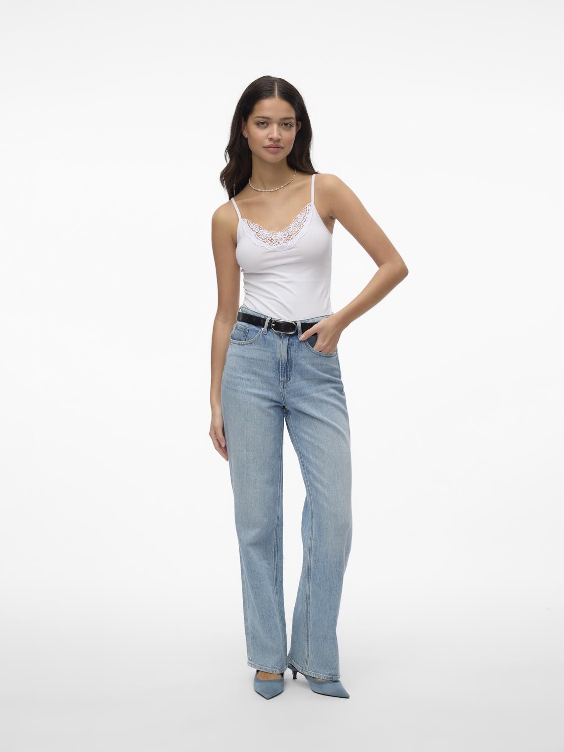 model_shot-front_full