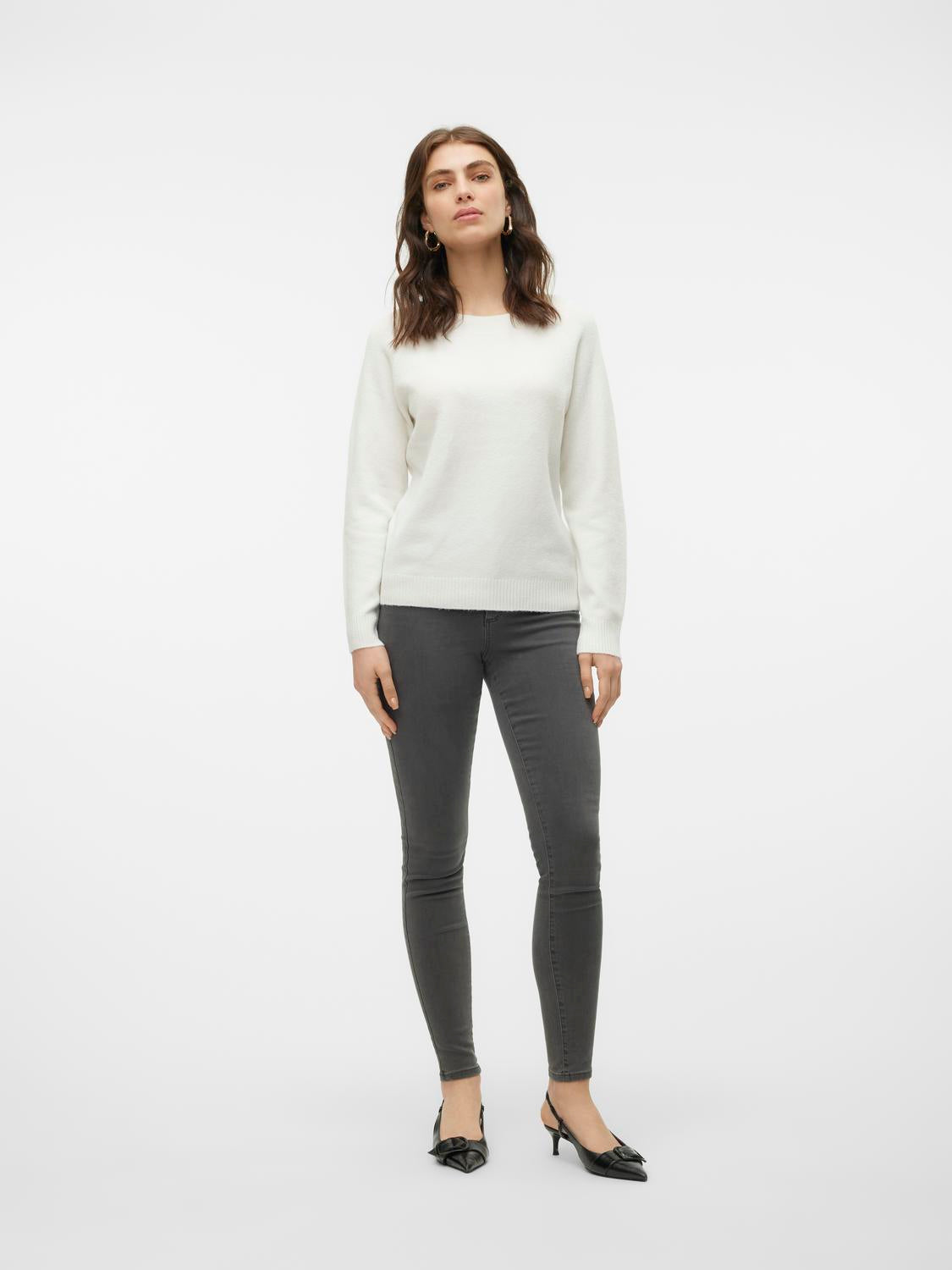 model_shot-front_full