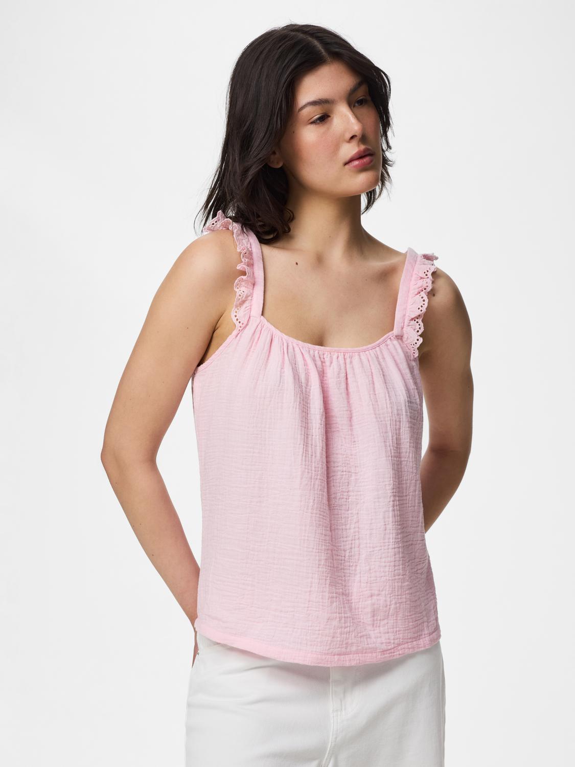 model_shot-front