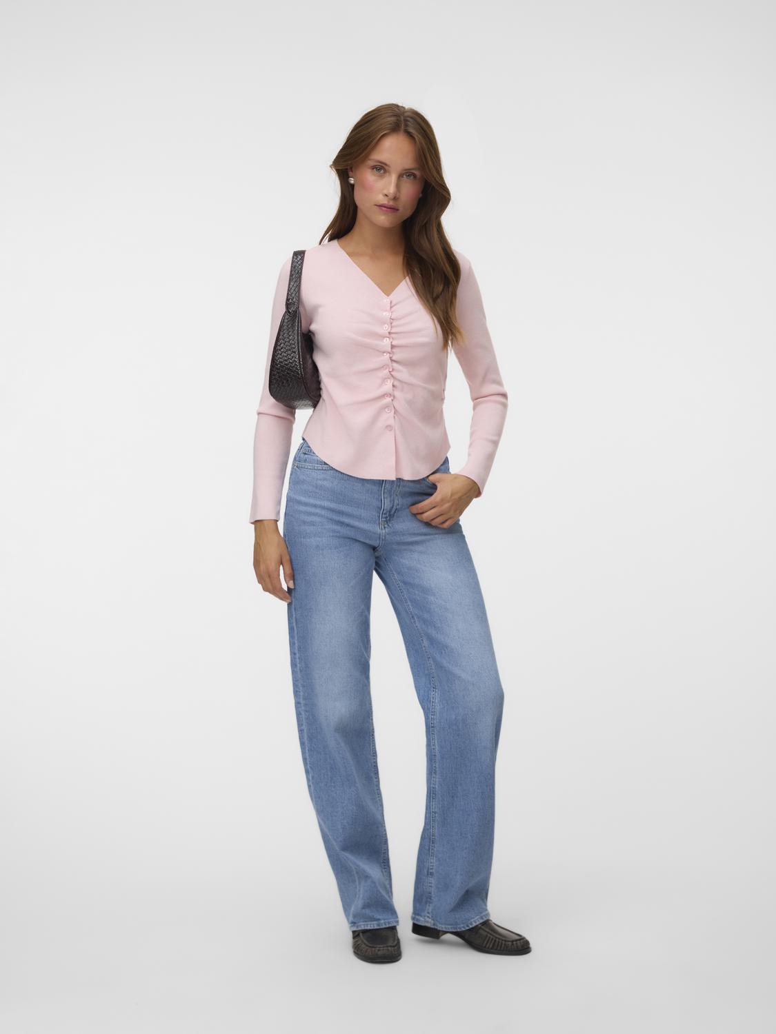 model_shot-front