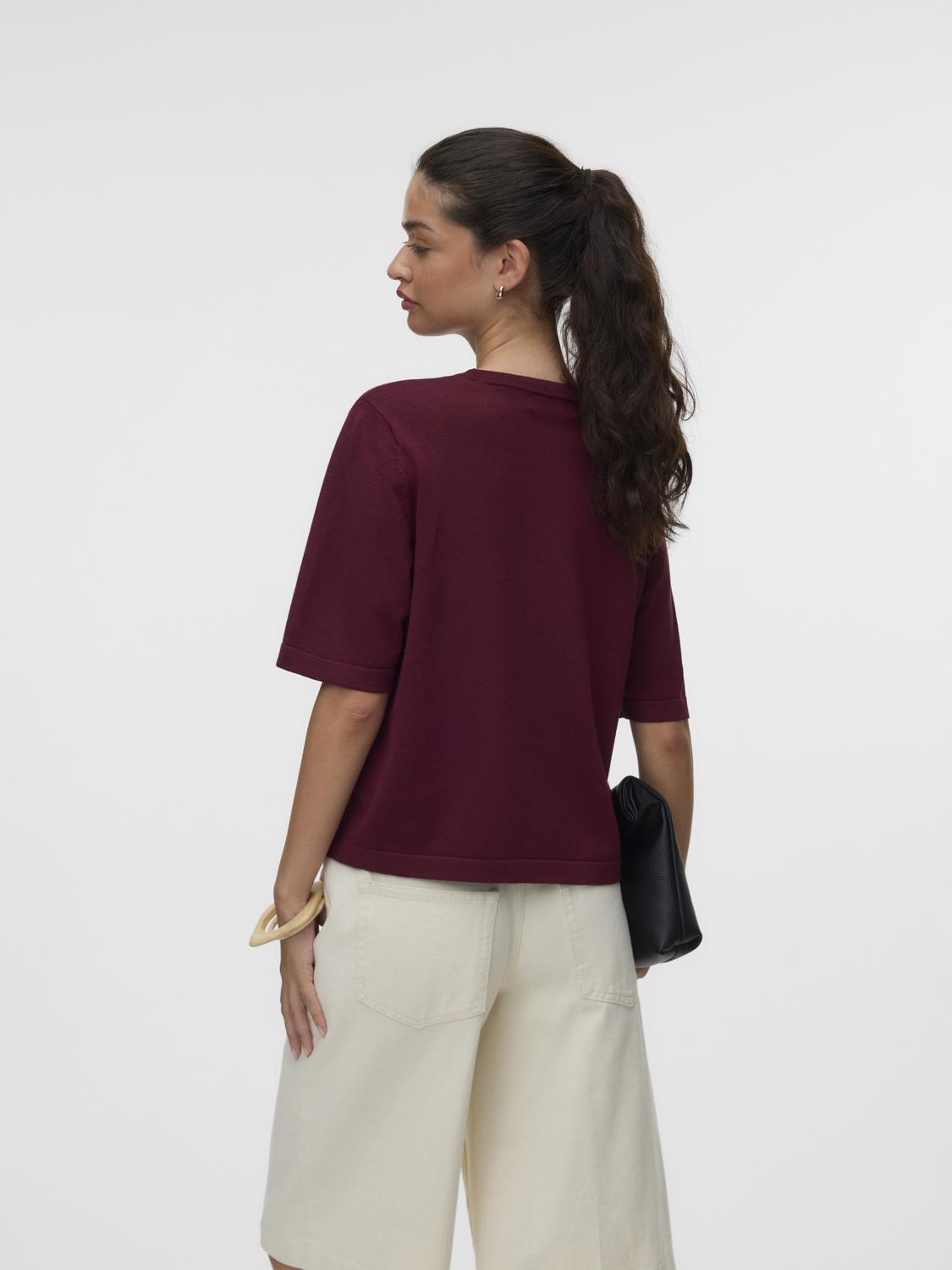 model_shot-back