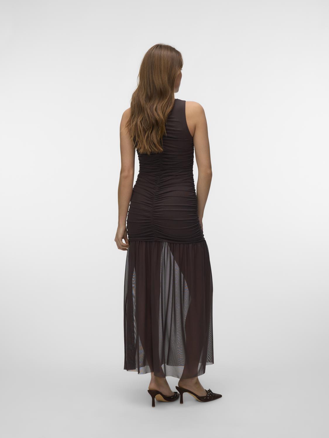 model_shot-back