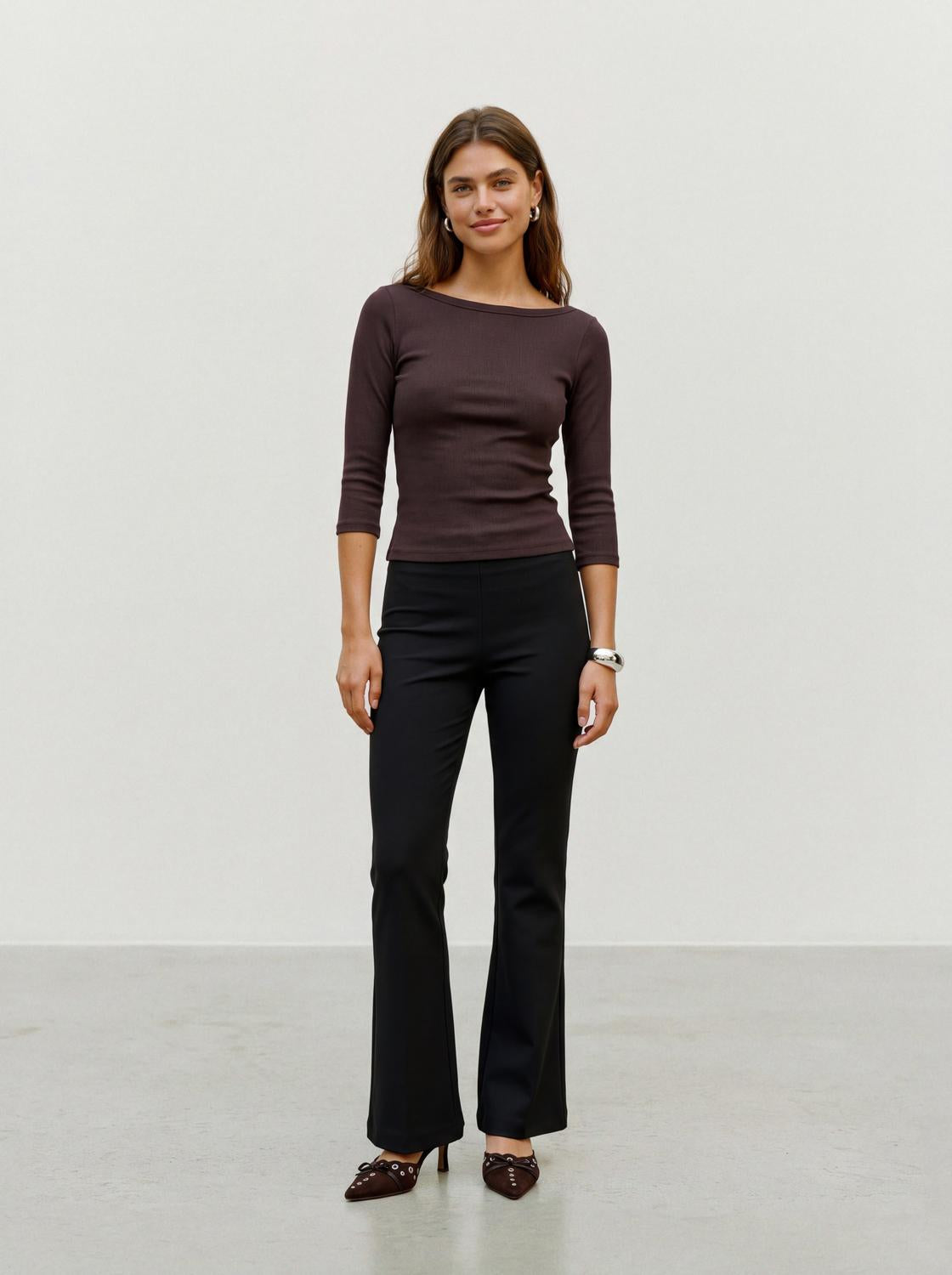 model_shot-front