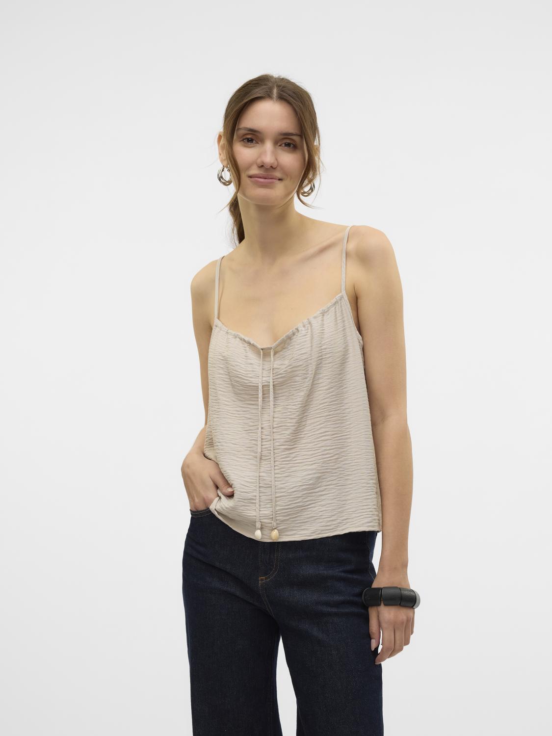 model_shot-front